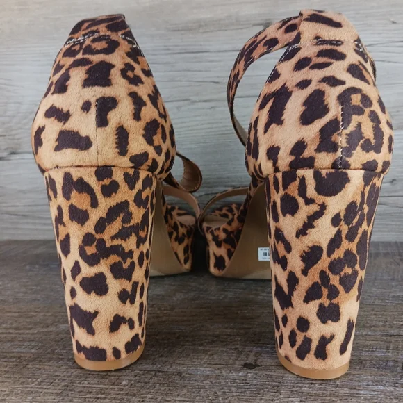 Sold-Torrid heels women's 9.5WW leopard print block - Picture 5 of 11